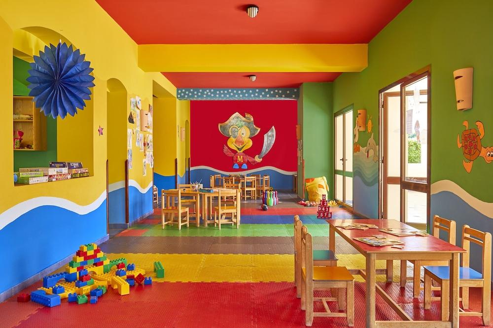 Jaz Belvedere Sharm El-Sheikh Exterior foto A nursery school in Spain