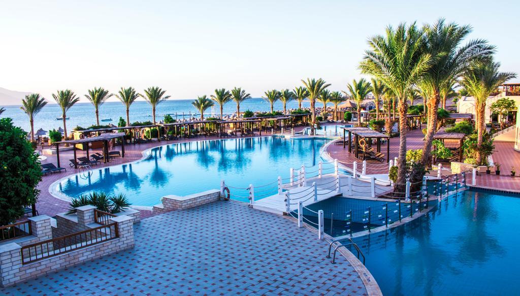 Jaz Belvedere Sharm El-Sheikh Exterior foto The pool at the Hilton Sharm El Sheikh